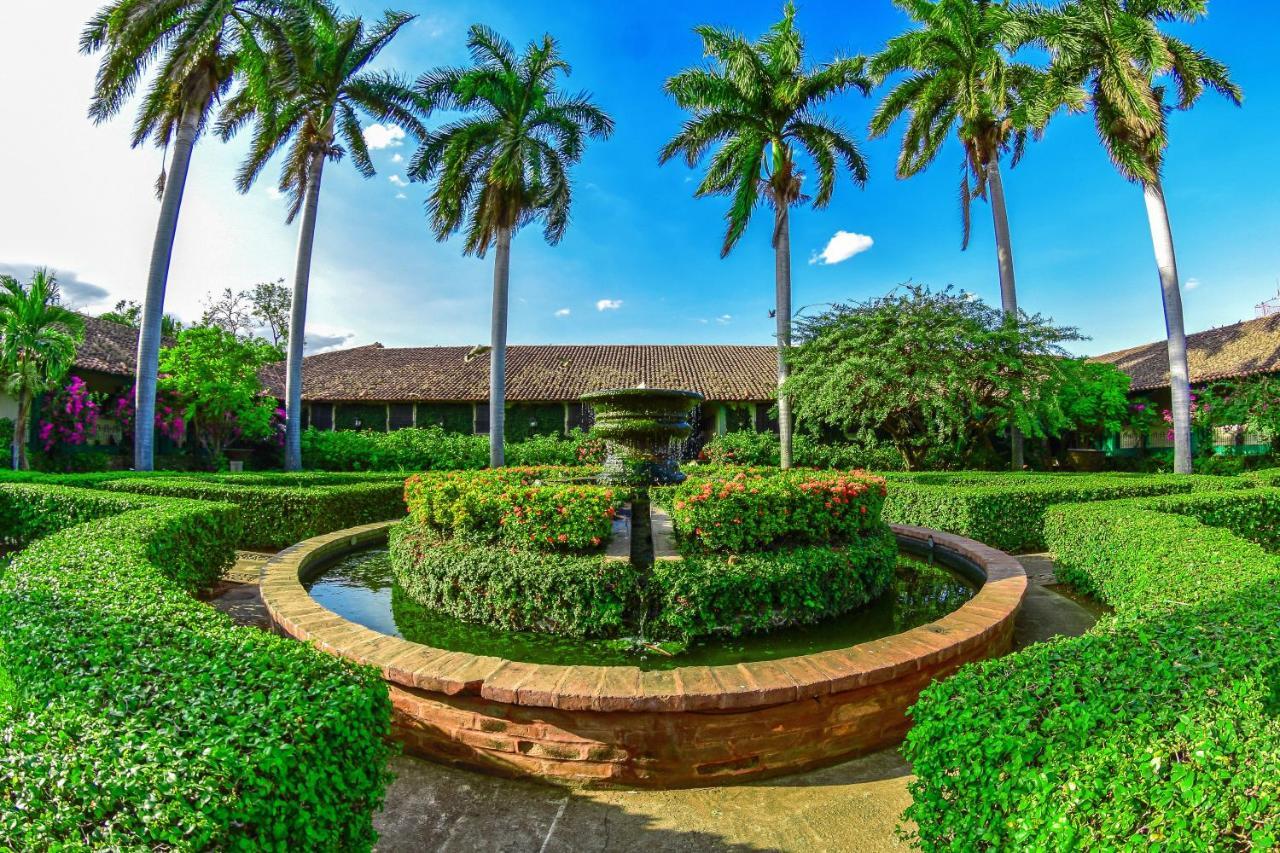 Hotel El Convento Leon Nicaragua Екстериор снимка