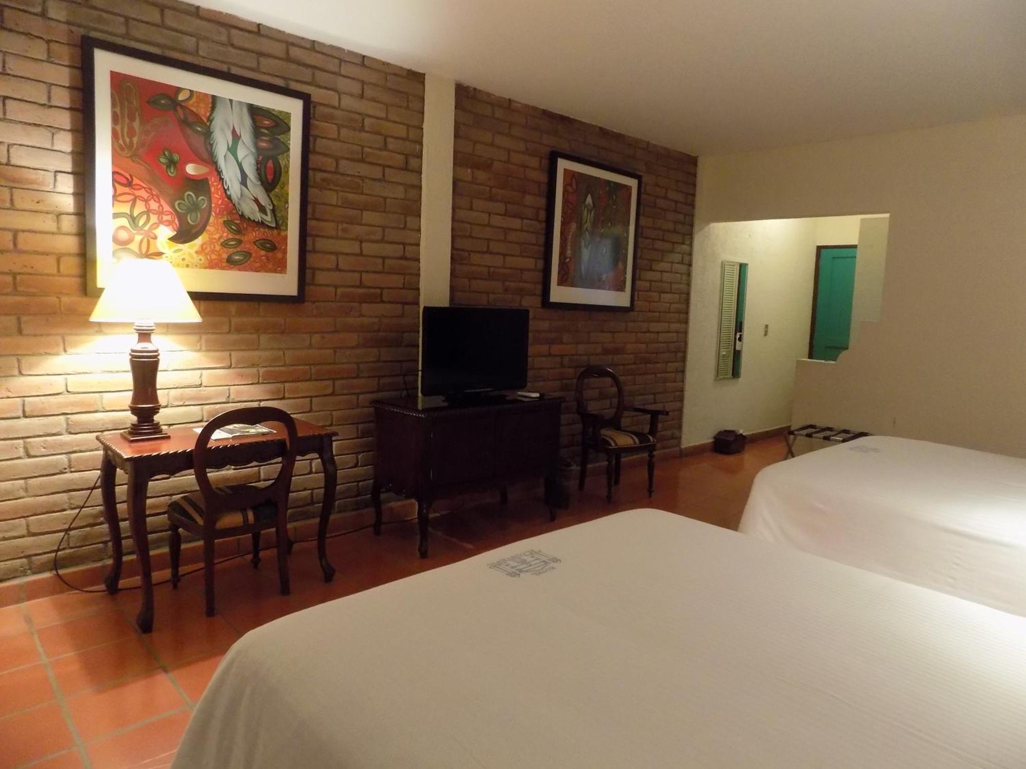 Hotel El Convento Leon Nicaragua Стая снимка